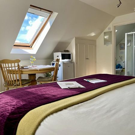 Priors Oak - A Cosy Studio With Countryside Views In Dorset Acomodação com café da manhã Stalbridge Exterior foto