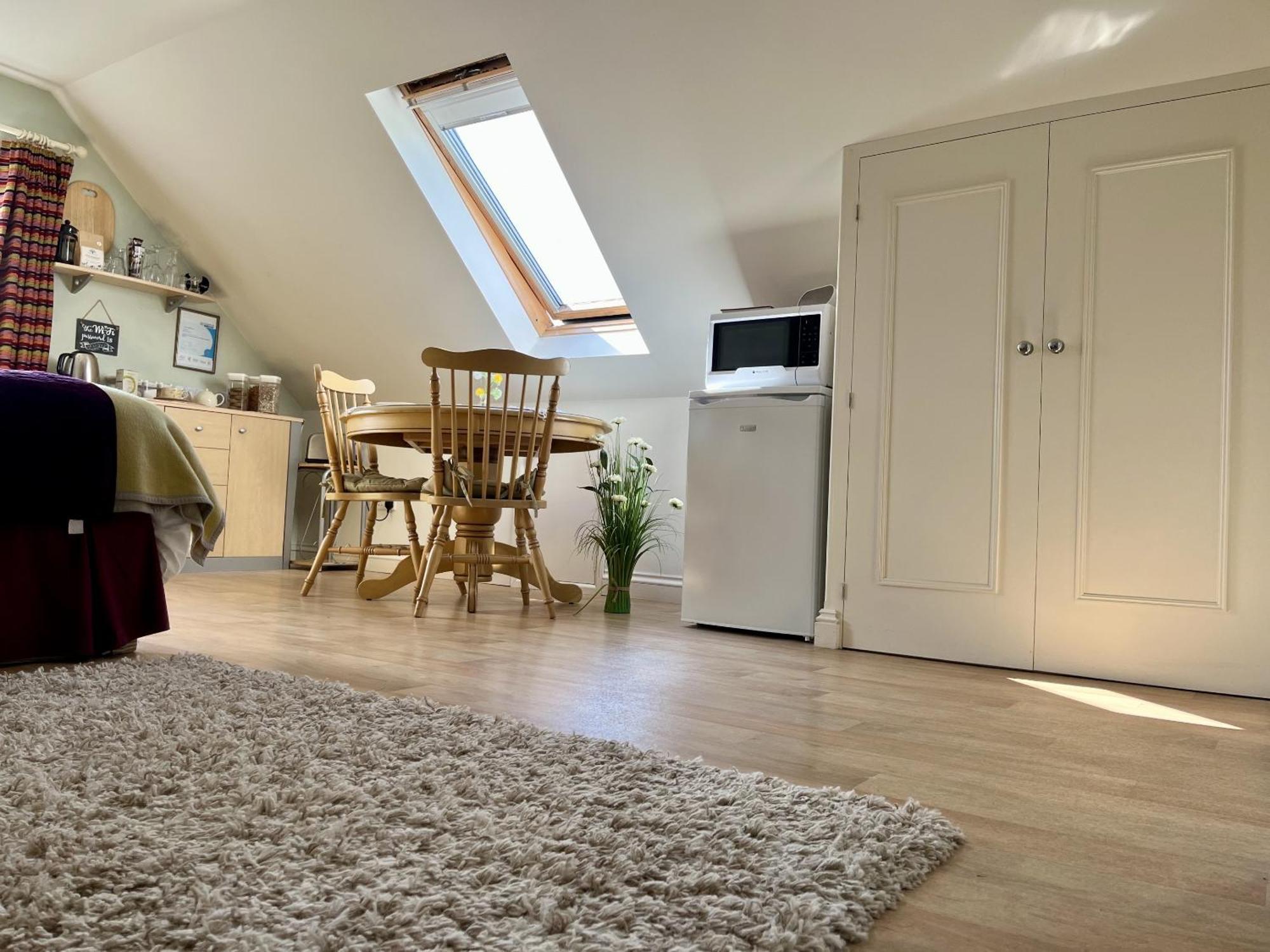 Priors Oak - A Cosy Studio With Countryside Views In Dorset Acomodação com café da manhã Stalbridge Exterior foto